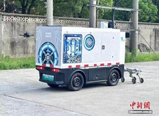 图为“超脑机车2.0”,资料图。(国网上海市电力公司浦东供电公司 供图)